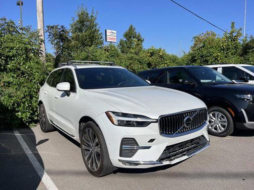 2023 Volvo XC60 B5 Ultimate Bright Theme