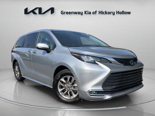 2022 Toyota Sienna XLE 7 Passenger