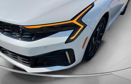 2025 Kia K5 EX