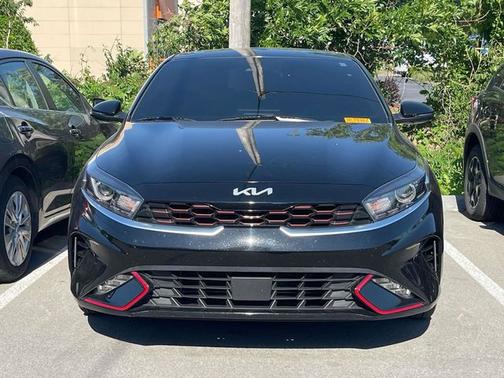 Aurora Black 2024 Kia Forte GT-Line