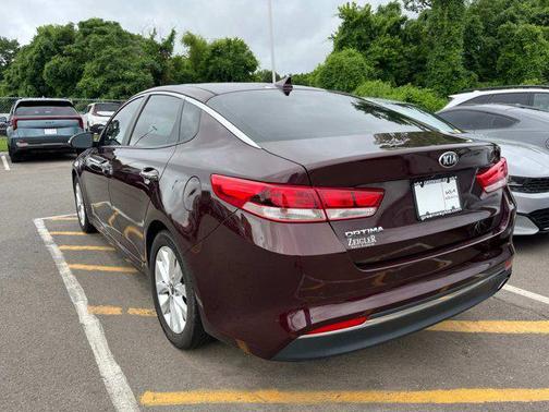 2018 Kia Optima LX