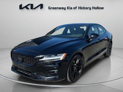 2024 Volvo S60 B5 Plus Black Edition