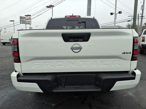 2025 Nissan Frontier SV