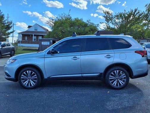 2020 Mitsubishi Outlander ES