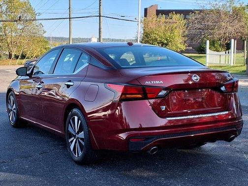 2021 Nissan Altima 2.5 SV