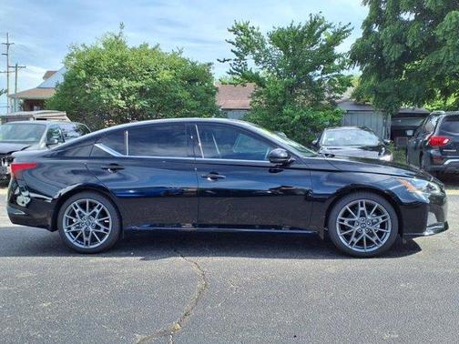 2024 Nissan Altima 2.0 SR