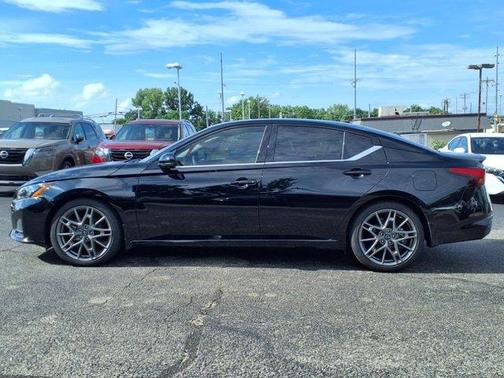 2024 Nissan Altima 2.0 SR