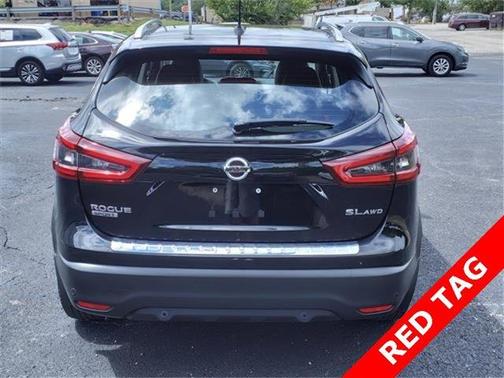 2022 Nissan Rogue Sport SL