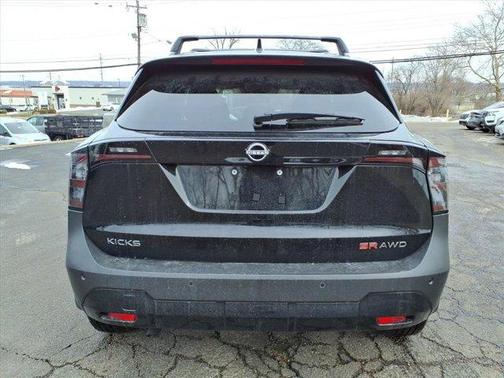 2026 Nissan Kicks SR