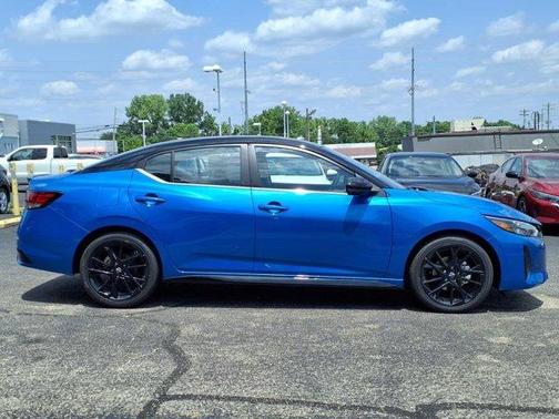 2025 Nissan Sentra SR