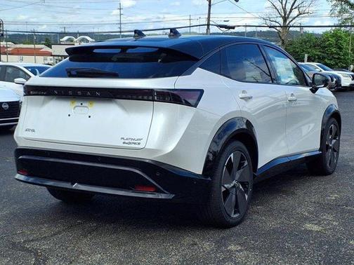 2025 Nissan ARIYA PLATINUM+