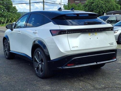 2025 Nissan ARIYA PLATINUM+