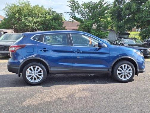2022 Nissan Rogue Sport S