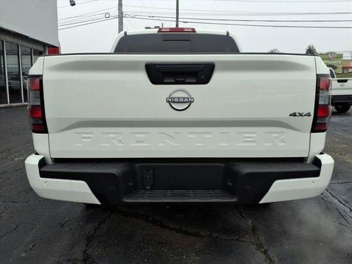 2025 Nissan Frontier SV