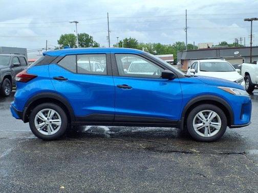 2024 Nissan Kicks S