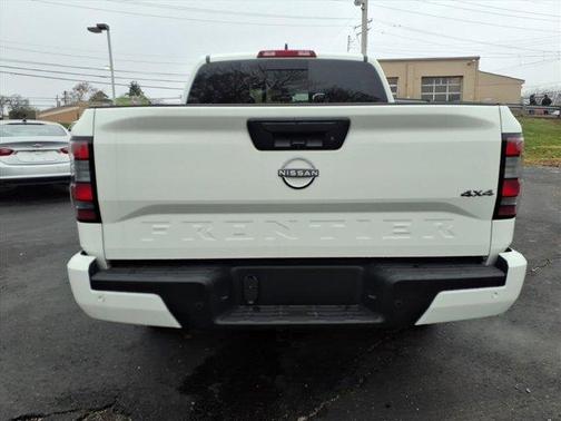 2025 Nissan Frontier SV