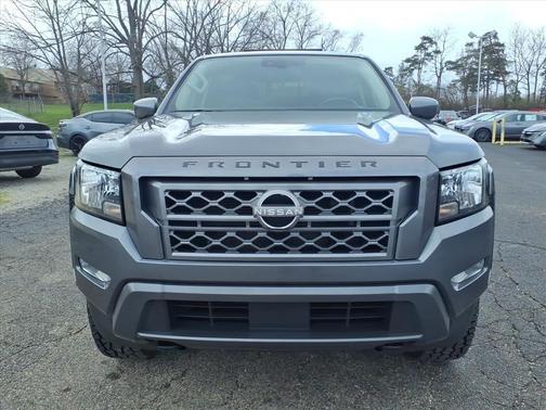 2023 Nissan Frontier SV
