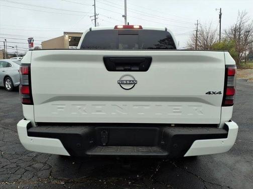 2025 Nissan Frontier SV