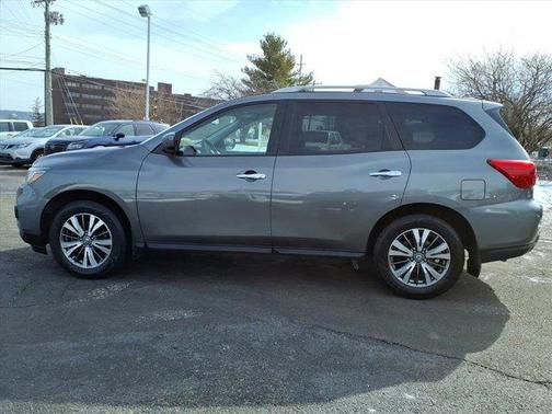 2019 Nissan Pathfinder S