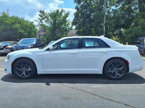 2023 Chrysler 300 S