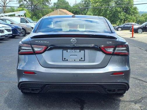 2022 Nissan Maxima SR