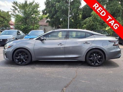 2022 Nissan Maxima SR