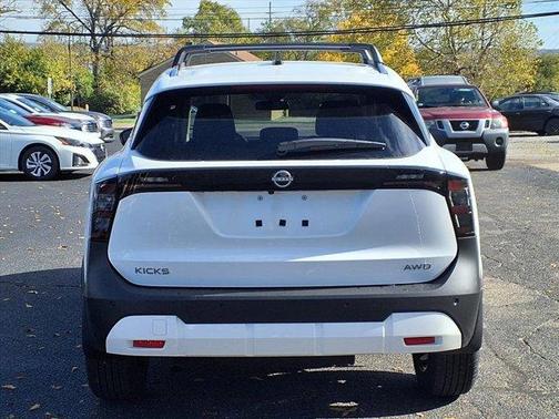 2026 Nissan Kicks SV