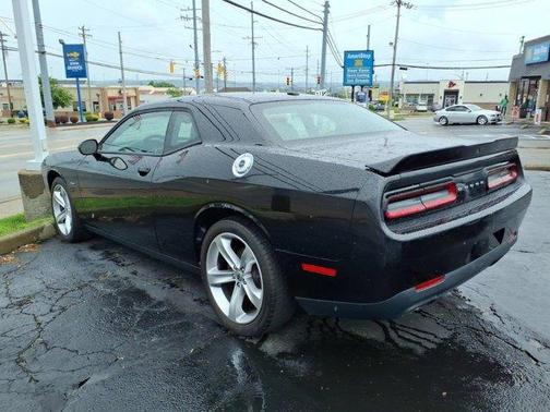 Pitch Black Clearcoat 2018 Dodge Challenger R/T