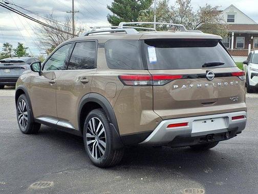 2025 Nissan Pathfinder Platinum
