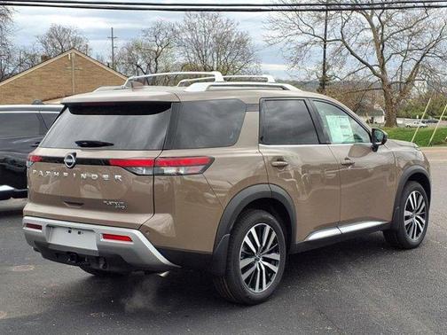 2025 Nissan Pathfinder Platinum