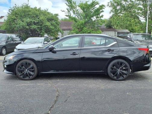 2022 Nissan Altima 2.5 SR
