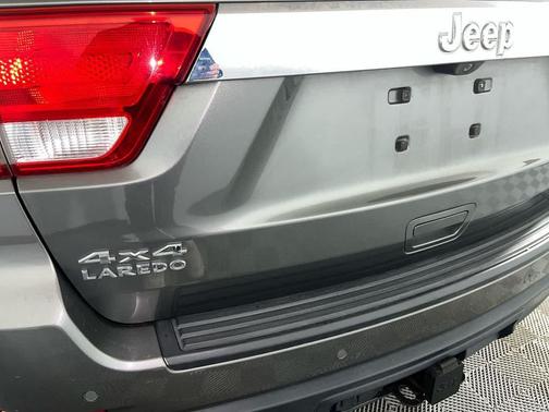 Mineral Gray Metallic Clearcoat 2012 Jeep Grand Cherokee Laredo