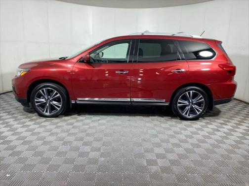 2017 Nissan Pathfinder Platinum