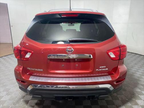 2017 Nissan Pathfinder Platinum