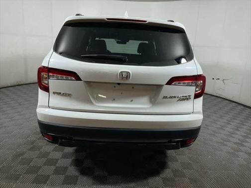 2022 Honda Pilot AWD Black Edition