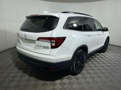 2022 Honda Pilot AWD Black Edition