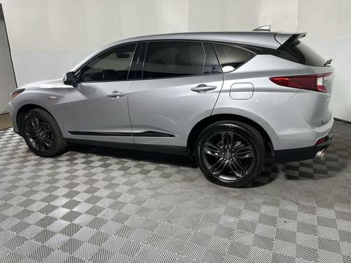 Lunar Silver Metallic 2023 Acura RDX Base