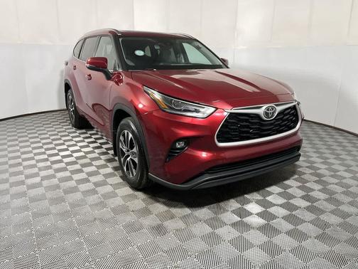 Ruby Flare Pearl 2021 Toyota Highlander XLE