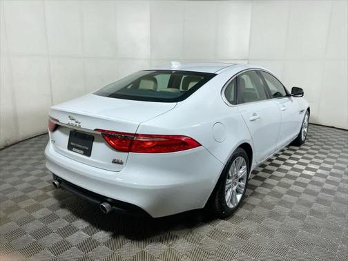 2017 Jaguar XF 35t Premium