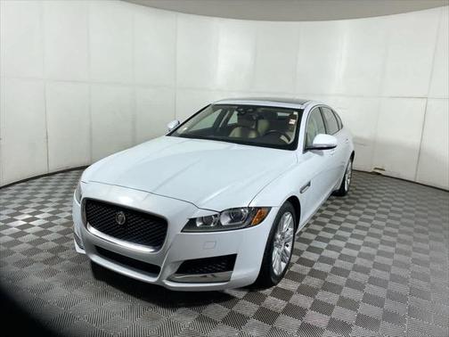 2017 Jaguar XF 35t Premium