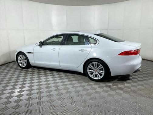 2017 Jaguar XF 35t Premium