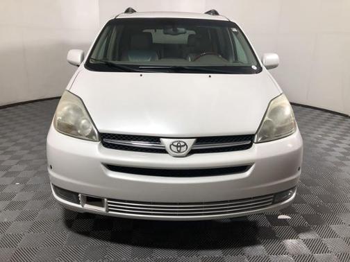 2005 Toyota Sienna XLE Limited