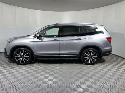 Lunar Silver Metallic 2019 Honda Pilot Elite