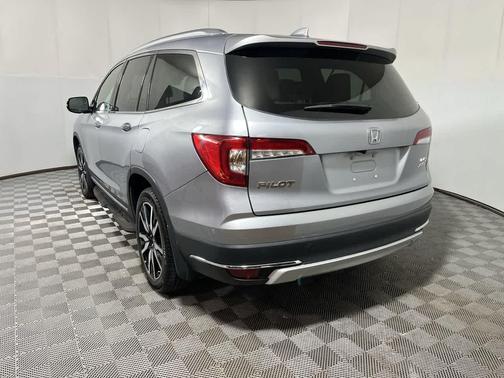 Lunar Silver Metallic 2019 Honda Pilot Elite