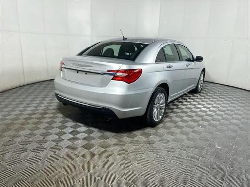 2012 Chrysler 200 Limited