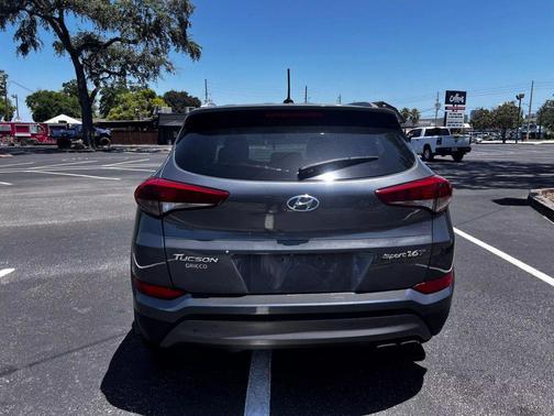 2016 Hyundai TUCSON Sport