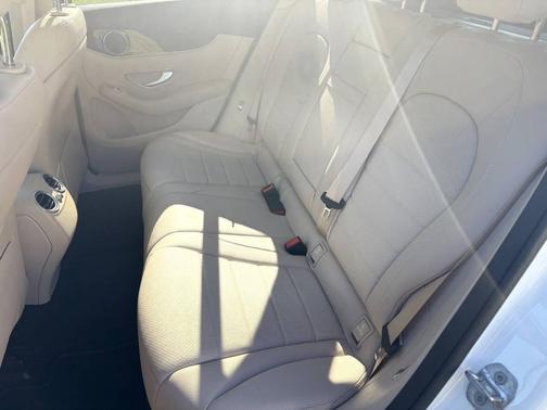 2017 Mercedes-Benz GLC 300 4MATIC