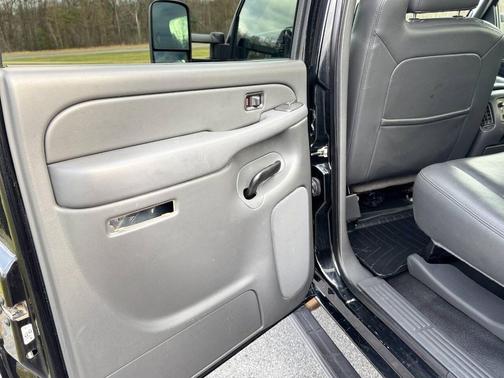 2006 Chevrolet Silverado 3500 LT Crew Cab