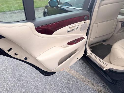 Obsidian 2012 Lexus LS 460 Base