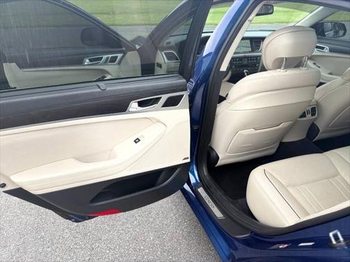 2016 Hyundai Genesis 3.8